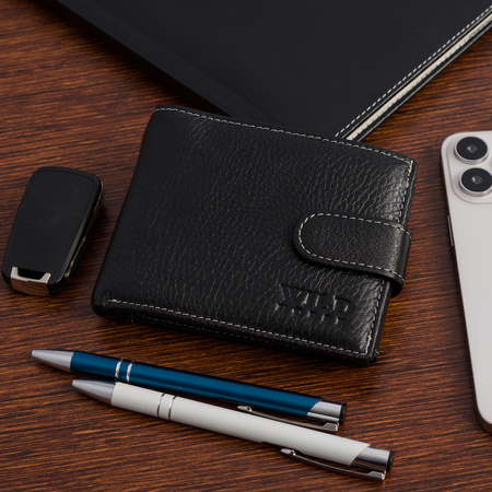 WILD 31A - BLACK 1 / WHITE