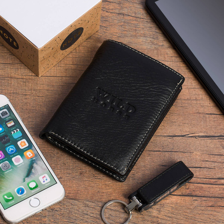 WILD 10B - BLACK 1 / WHITE