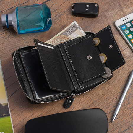 WILD 06 - BLACK 1 / WHITE